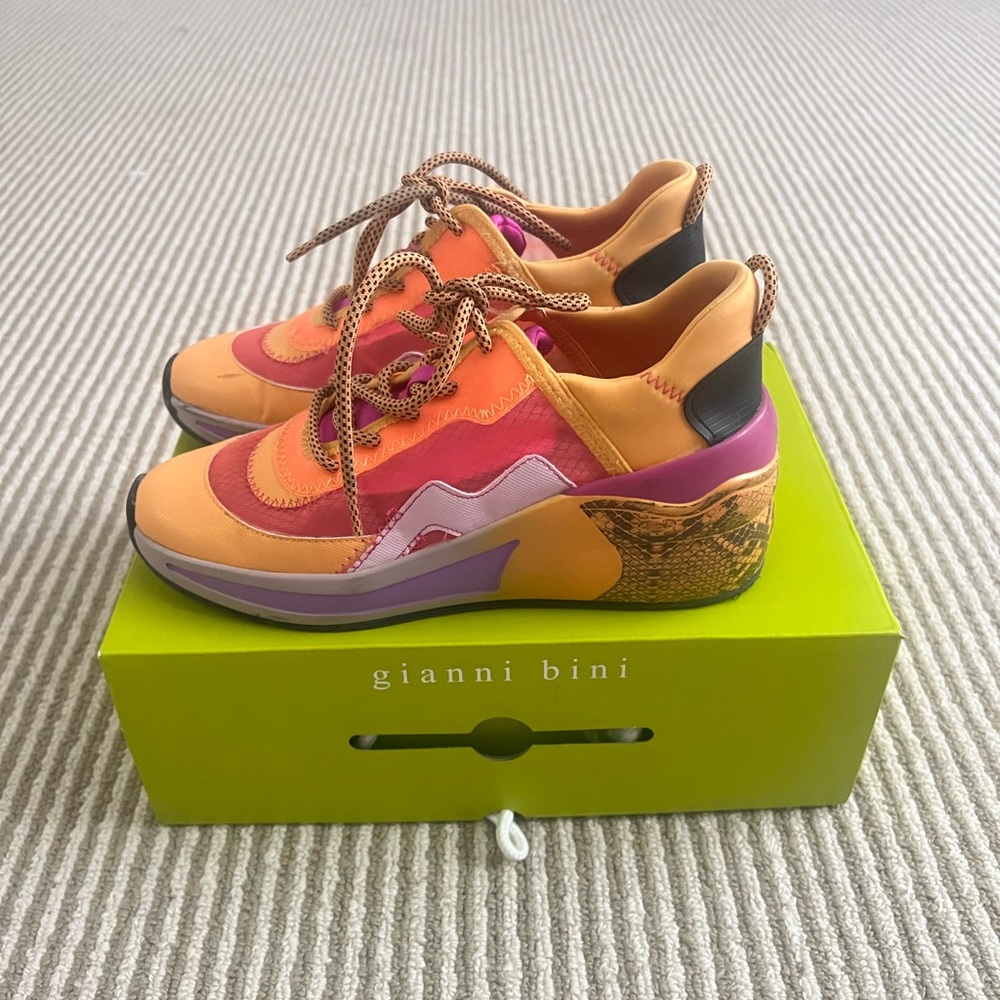 Gianni Bini Malloy Chunky Colorblock Lace-Up Wedge Sneakers Size 7